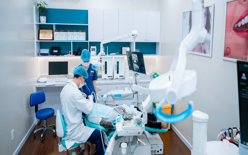 Nha khoa Hoa Hồng Phương Đông là điểm đến uy tín để trồng implant tại HCM