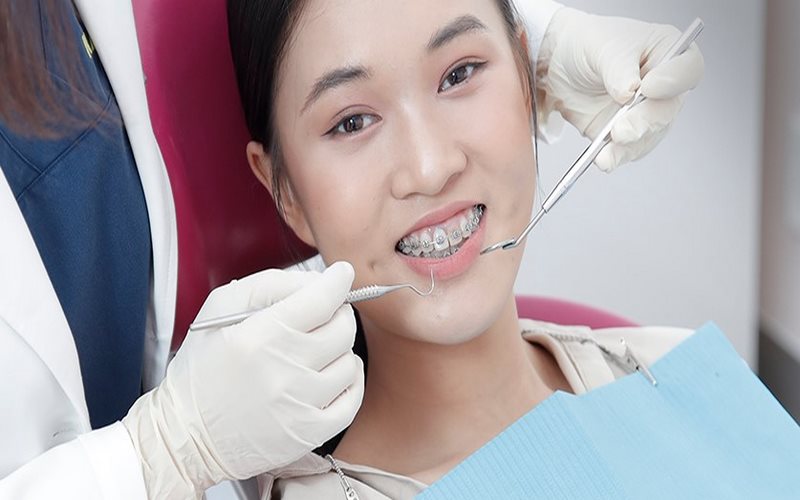 Khách hàng niềng răng thăm khám tại Nha khoa Bảo Việt