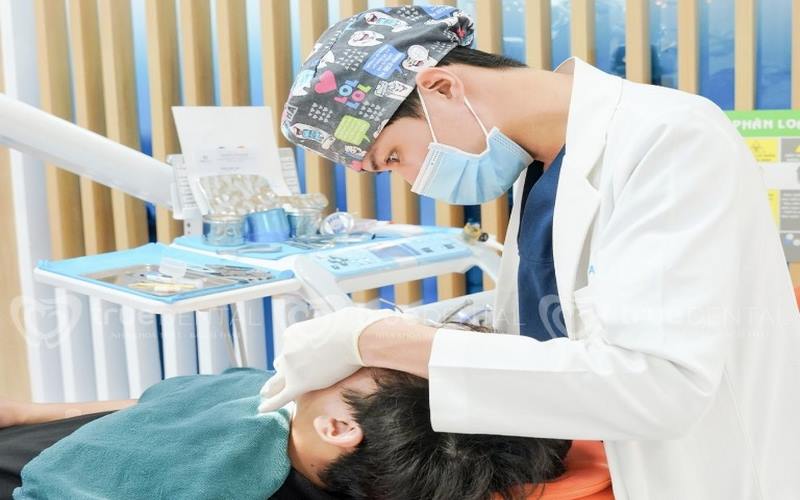 Không gian điều trị sức khỏe răng miệng cho khách hàng tại nha khoa Ucare