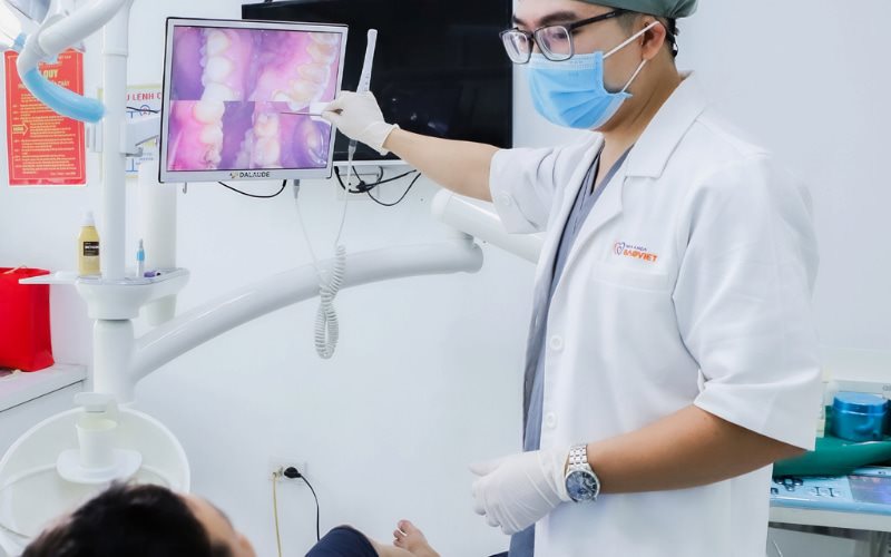 Bác sĩ tại nha khoa Bảo Việt giàu kinh nghiệm, đảm bảo quy trình điều trị an toàn