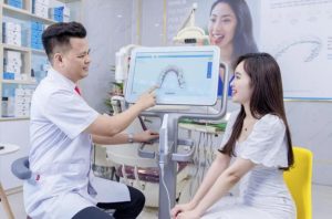Bác sĩ Dr Dương chỉnh nha trực tiếp tư vấn niềng răng