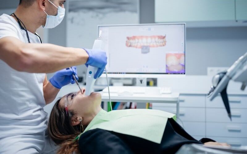 Khám răng công nghệ mới tại nha khoa Phú Quý