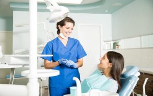 Khách hàng hài lòng sau điều trị nha khoa tại Peace Dentistry