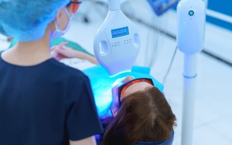 Khách hàng khám nha khoa tổng quát tại nha khoa HD Misa